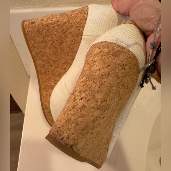 TOMS canvas peep-toe cork wedge slip-ons in EUC. - Picture 4 of 9